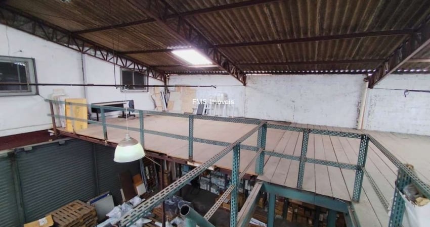 Galpão Comercial para Locação na Barra Funda, São Paulo-SP: 2 banheiros, 3 vagas de garagem, 600m² de Área