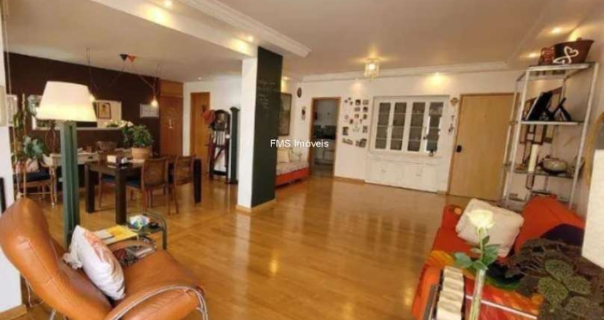 Imperdível oportunidade: Apartamento à venda em Moema, SP, com 3 quartos, 1 suíte, 3 banheiros, 2 vagas de garagem e 125m²