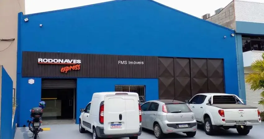 Alugue agora o seu galpão comercial de 500m² em Alphaville Industrial, Barueri-SP, com 10 vagas de garagem!
