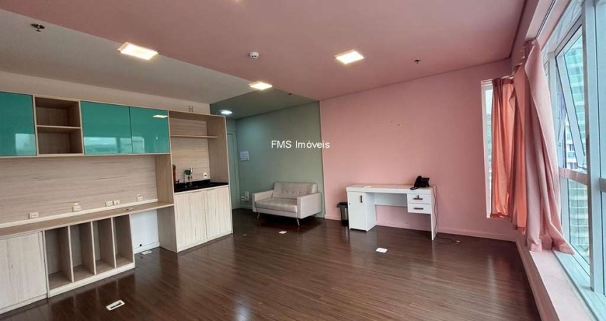 Sala Comercial à Venda ou Locação em São Paulo-SP, Consolação: 1 Quarto, 1 Sala, 1 Banheiro, 1 Vaga - 31m²