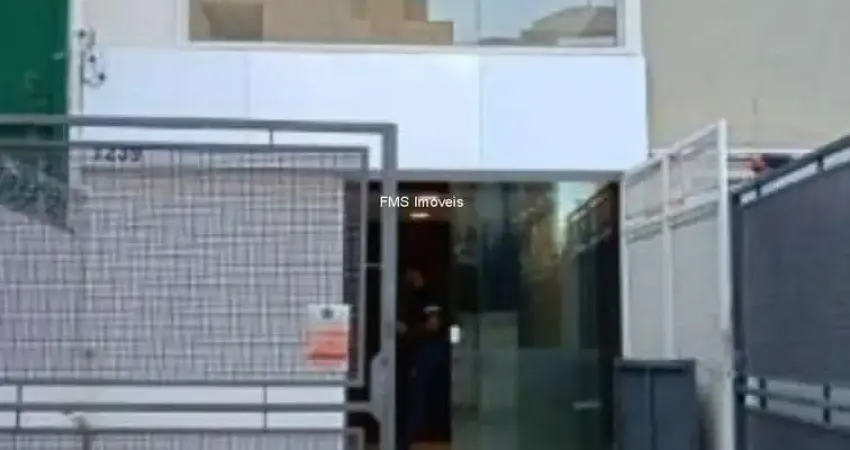 Casa comercial à venda em Indianópolis, São Paulo-SP: 2 quartos, 2 salas, 3 banheiros, 1 vaga de garagem, 100 m².