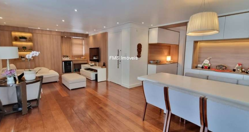 Apartamento à venda em São Paulo-SP, Aclimação: 4 quartos, 3 suítes, 3 salas, 4 banheiros, 138m², 2 vagas. Venha conferir!