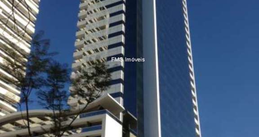 Conjunto comercial com 1180m² na Chácara Santo Antônio.
