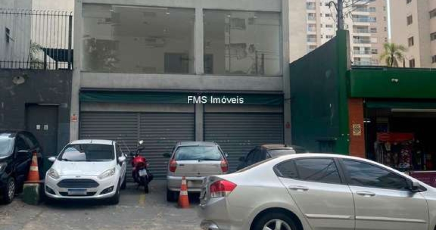 Loja comercial para locação em Moema, São Paulo-SP: 1 banheiro, 3 vagas de garagem, 200m² de área.