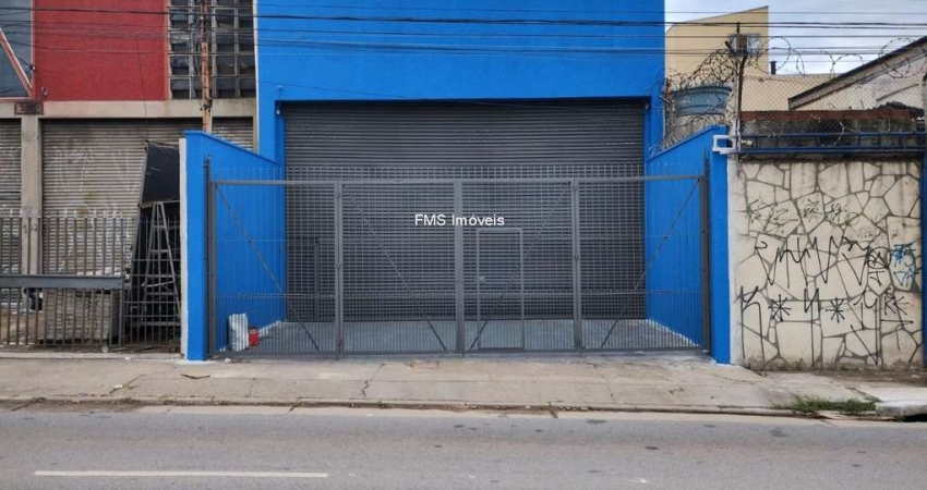 Galpão Reformado com 300m² para locação no Tatuapé.