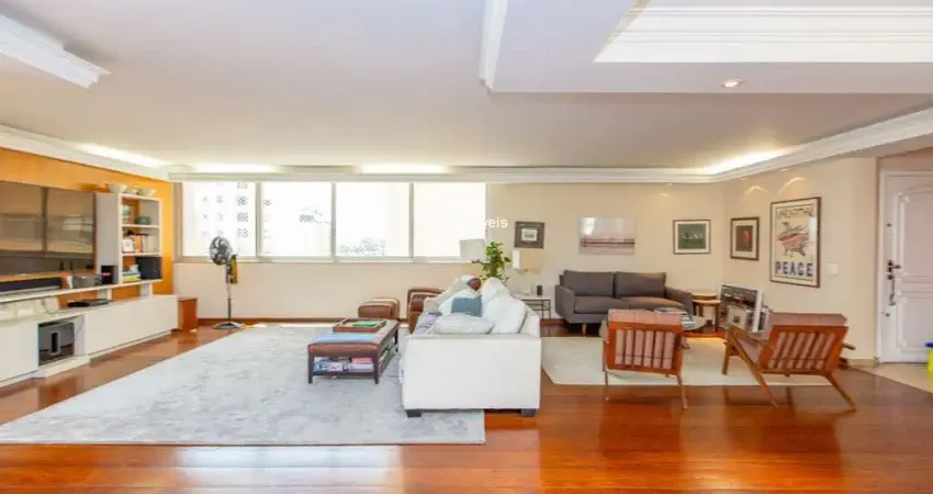 Apartamento no Itaim Bibi, São Paulo-SP: 3 quartos, 3 suítes, 1 sala, 4 banheiros, 3 vagas, 331m²!