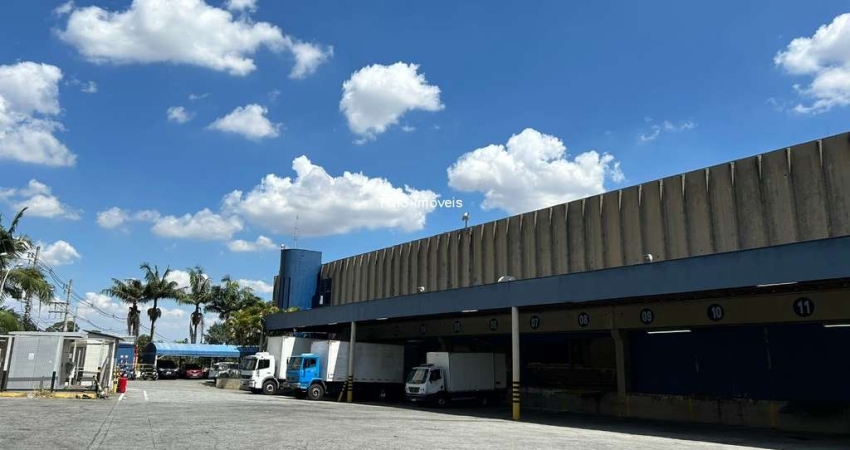Galpão para Locação em Barueri - SP com 5.895m² de área total.