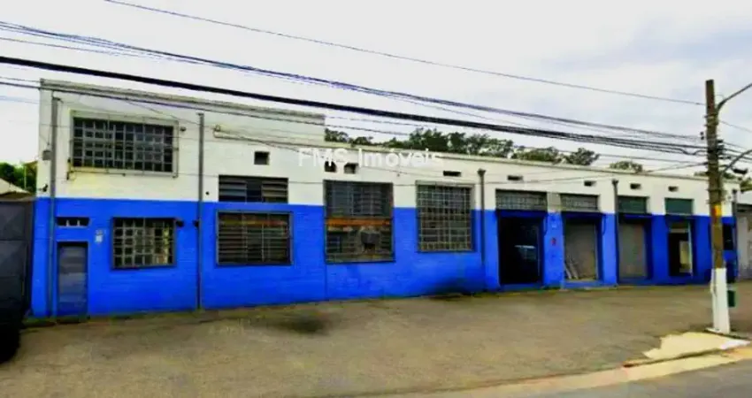 Galpão Comercial para Locação em São Paulo-SP, no Butantã: 2 Banheiros, 15 Vagas de Garagem, 1.605 m² de Área.