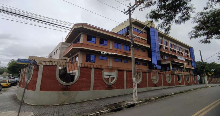 Prédio comercial com 4.078m² de área total próx. a Vila Sônia.