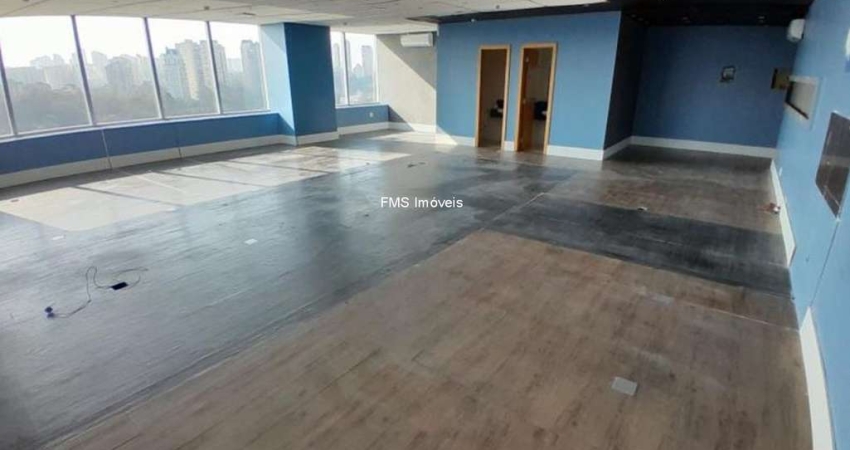 Conjunto Comercial de Alto Padrão na Chácara Santo Antônio: 4 Banheiros, 4 Vagas e 163,15m² - São Paulo-SP