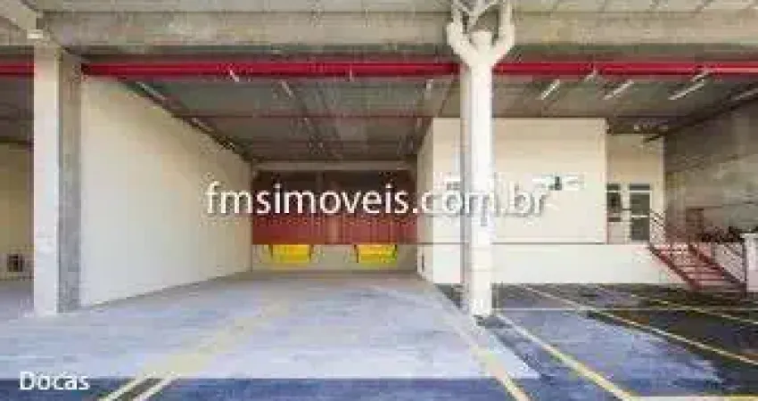 Galpões para locação com 1.478m² de armazenamento no Embu das Artes/SP.