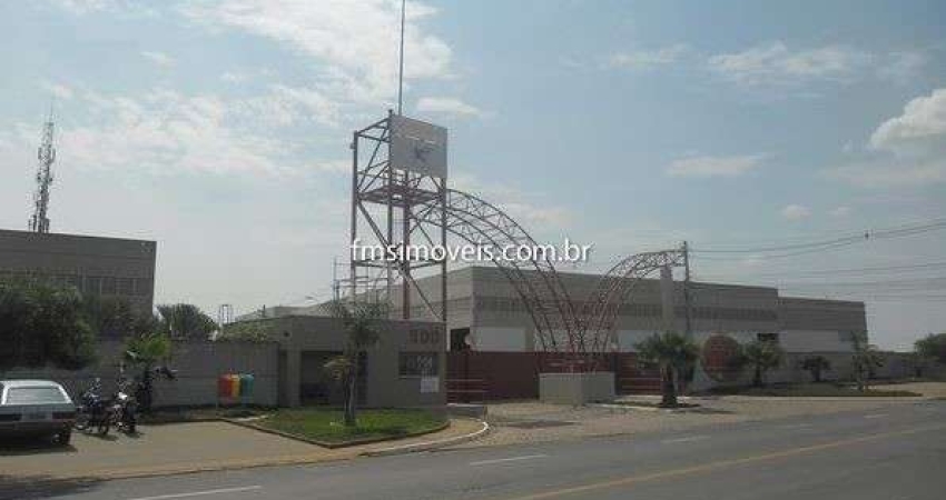 Galpão comercial para locação em Paulínia-SP, bairro Cascata, 2 banheiros, 11 vagas de garagem, 2.319,00 m² de área.