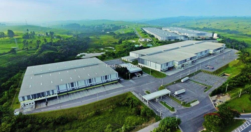 conjunto comercial com 808m² para alugar em Caçapava - SP