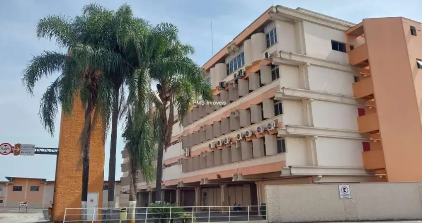 Conjunto comercial com 615m² em Santana de Parnaíba - SP