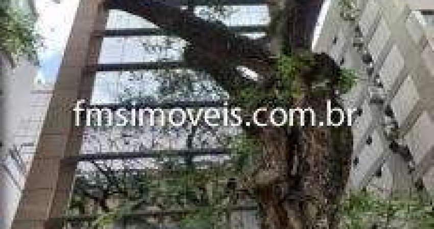 Conjunto comercial com 93m² na Rua Teixeira da Silva