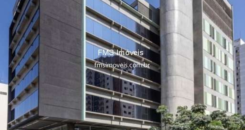 Conjunto comercial com 883m² para locação em Pinheiros.
