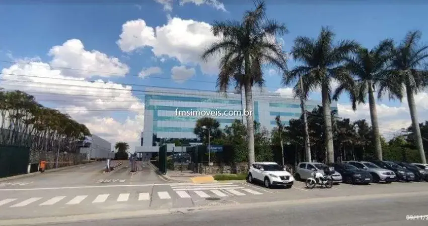Conjunto comercial com 1283m² para locação em Tucunaré