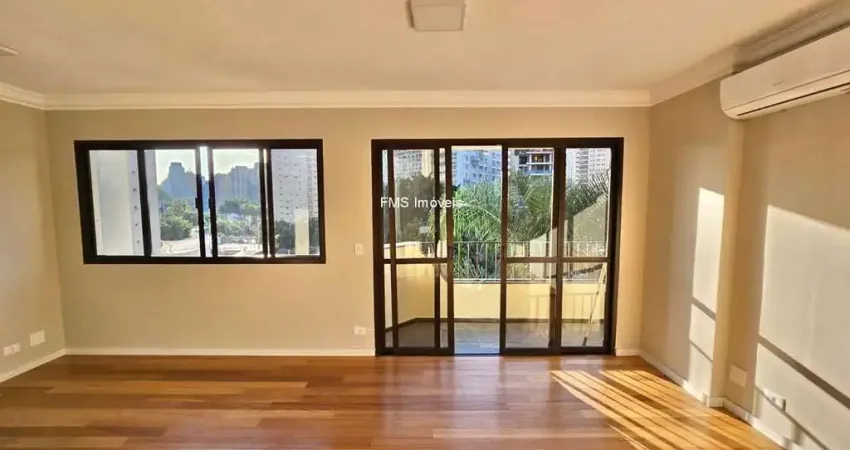 Apartamento à venda em moema, com 3 quartos sendo1 suíte, 3 banheiros, 2 vagas, 130m² de área.