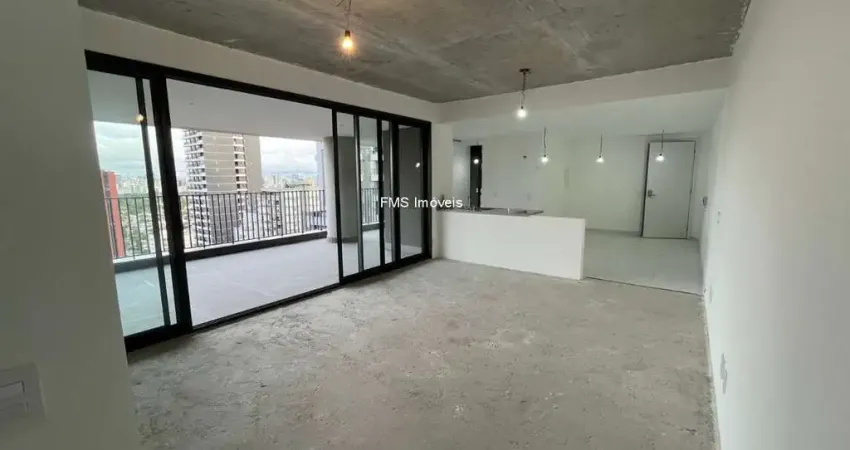 Apartamento à venda em Pinheiros com 3 suítes, 3 banheiros, 2 vagas.