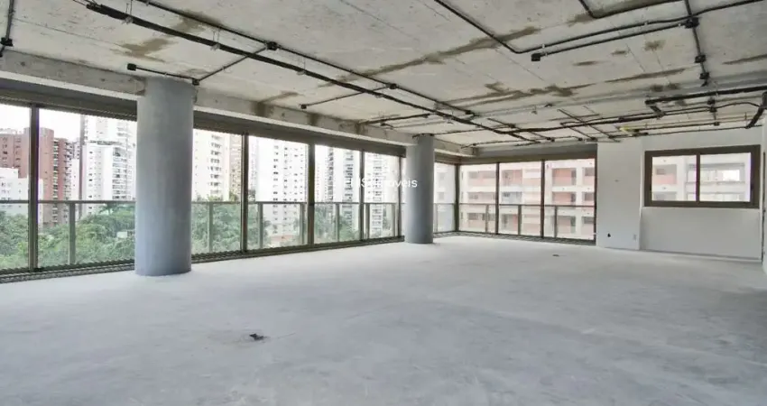 Apartamento com 4 suítes e 4 vagas na Vila Nova Conceição.