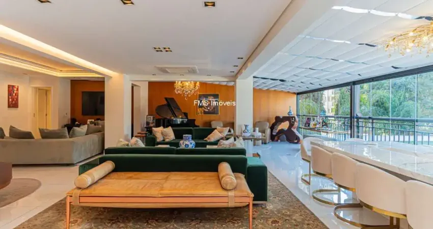 Apartamento de Alto Padrão de 3 suítes em Moema com 330m² e 4 vagas de garagem.