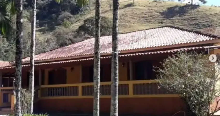 Sítio à venda em cambuí-mg: 3 quartos, 1 sala, 1 banheiro em 10 alqueires. venha conferir!