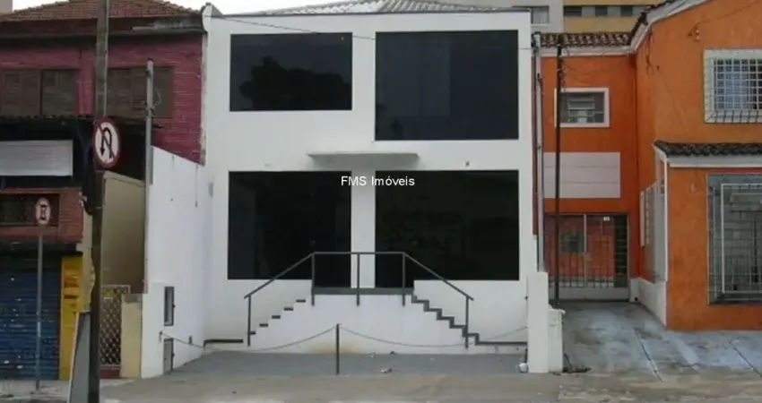 Prédio com 12 salas para alugar na Rua Pio XI, 251, Alto da Lapa, São Paulo