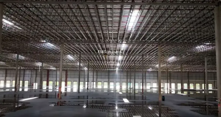 Galpão comercial de 11.466m² para locação em cajamar-sp, bairro roseira (jordanésia) - 3 salas, 4 banheiros, 4 vagas de garagem.