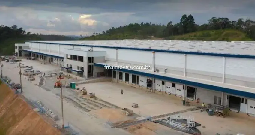 Galpão industrial para locação em cajamar-sp, fazenda velha - 3 salas, 6 banheiros, 10 vagas de garagem - 5.672,00 m² de área.