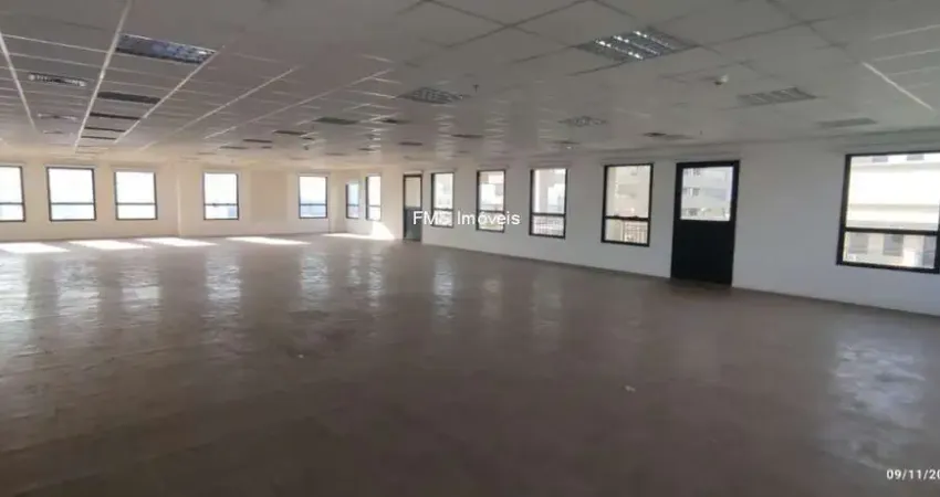 Aluga-se meio prédio comercial de 6.059m² em barueri com elevador e estacionamento