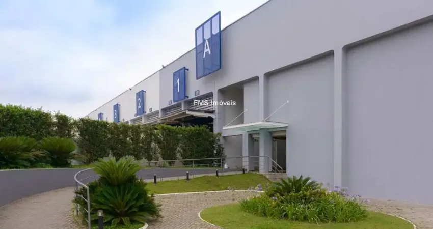 Locação de Prédio Industrial Completo em Guarulhos-SP - 5 Salas, 4 Banheiros, 6 Vagas de Garagem - Jardim São Geraldo - 537m².