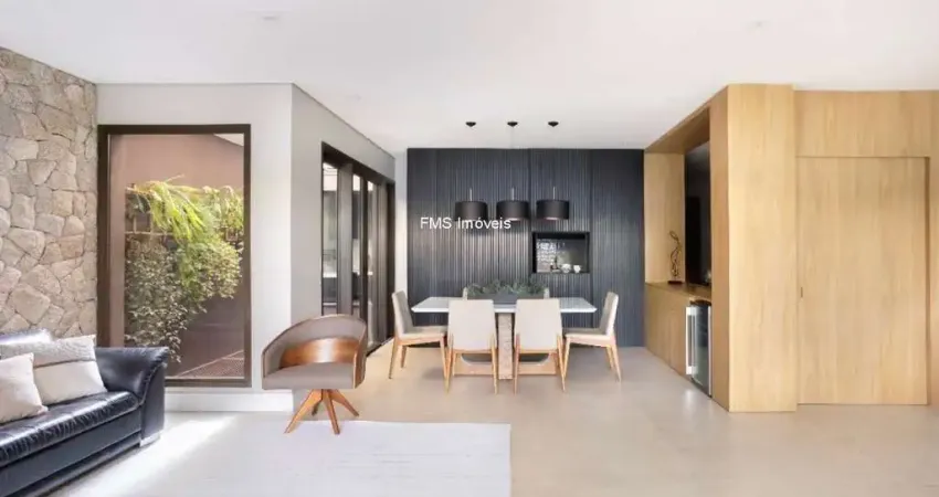 Casa de Alto Padrão no Brooklin Novo: 4 quartos, 4 suítes, 3 salas, 4 vagas de garagem e 522m² à venda em São Paulo-SP!