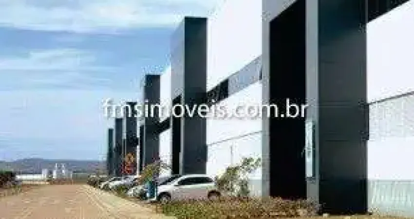 Galpão Industrial para locação em Jarinu-SP, bairro Pinhau, 4 salas, 10 banheiros, 36 vagas de garagem, 4.953,25 m².