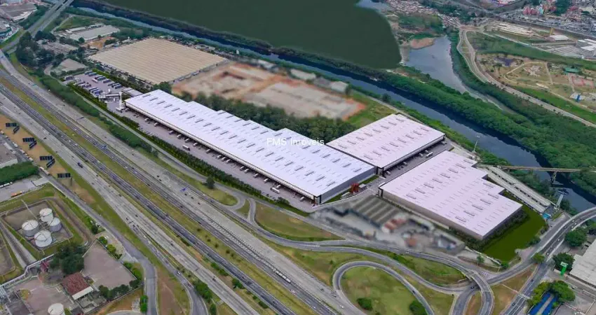 Galpão Industrial para Locação em Barueri-SP - 4 Salas, 6 Banheiros, 12 Vagas de Garagem, 17.468 m² de Área.