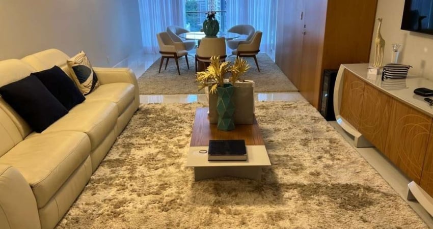 Apartamento tipo para venda com 3 quartos, sendo 3 suítes, 182m²