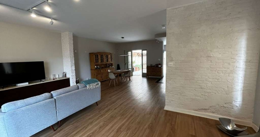 Sobrado para venda com 3 quartos, sendo 1 suíte, 260m²