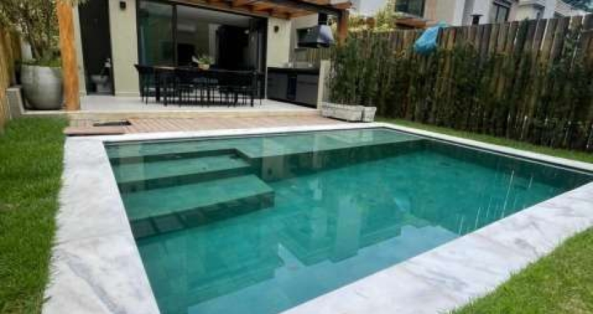 Casa no condomínio CANTO DA MATA para venda com 4 quartos, sendo 4 suítes, 220m²