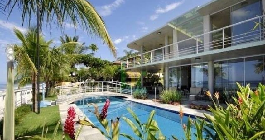 Sobrado para venda e locação com 6 quartos, sendo 6 suítes, 886m²