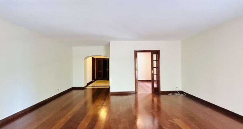 Apartamento tipo para venda com 3 quartos, sendo 3 suítes, 242m²