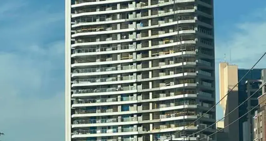 Apartamento tipo para venda em Moema com 3 quartos, sendo 3 suítes, 220m²