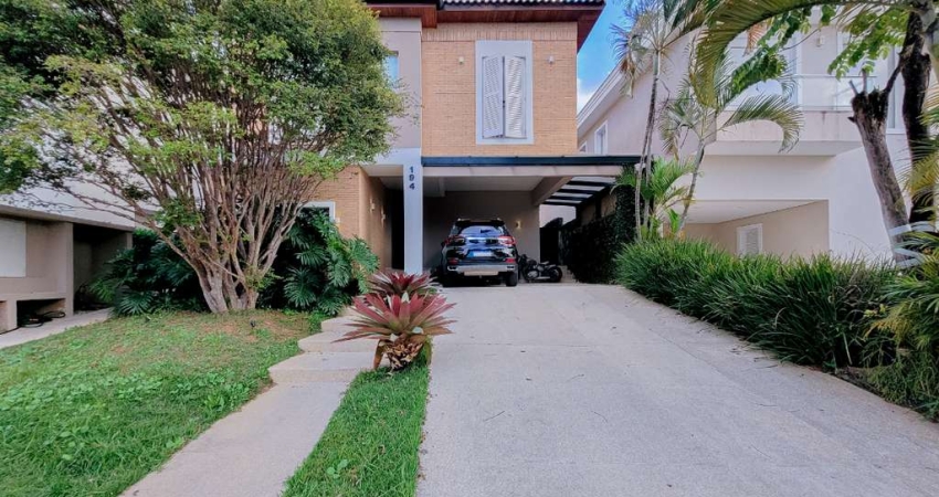 Casa em condomínio para venda com 4 quartos, sendo 4 suítes, 360m²