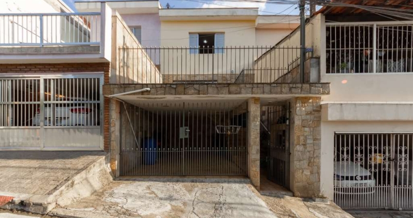 Casa tipo para venda com 4 quartos, sendo 1 suíte, 175m²