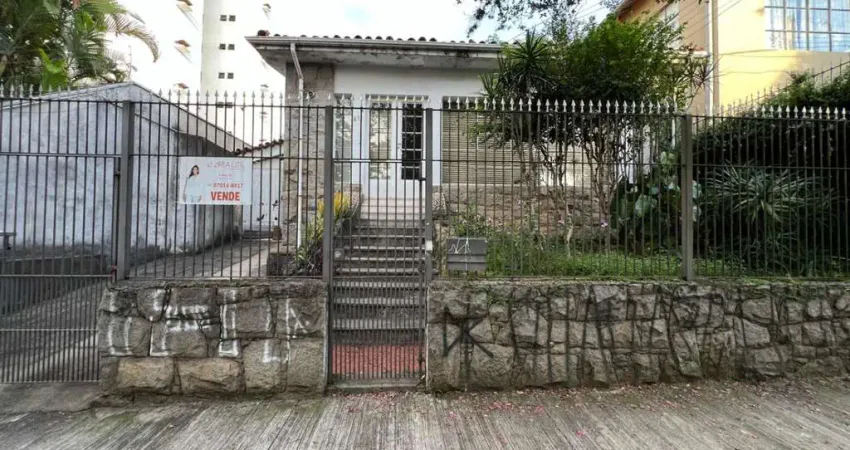 Casa tipo para venda em Pinheiros com 5 quartos, 180m²