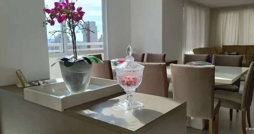 Duplex para venda em Santana com 4 quartos, sendo 3 suítes, 315m²