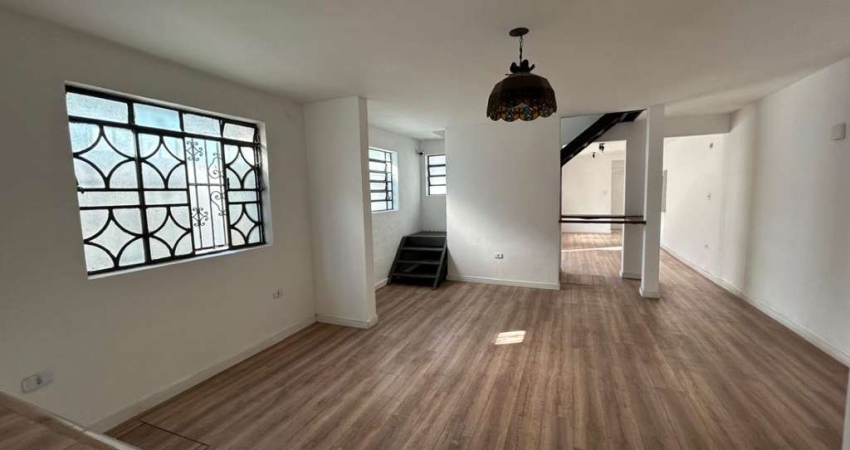 Casa tipo para venda com 2 quartos, sendo 1 suíte, 155m²