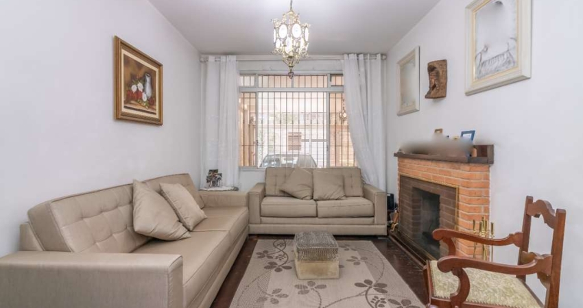 Sobrado para venda com 3 quartos, sendo 1 suíte, 204m²