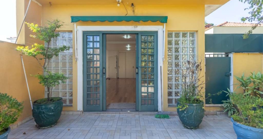 Casa tipo para venda em Itaim Bibi com 4 quartos, 236m²
