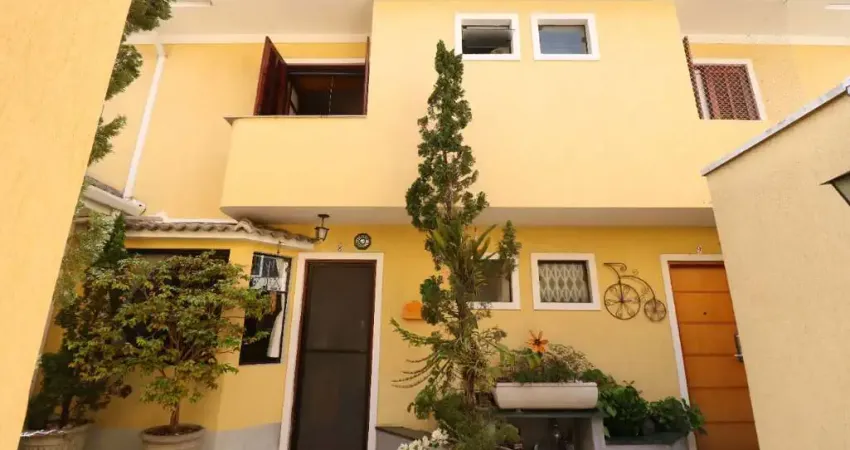 Casa em condomínio para venda em Vila Anglo Brasileira com 3 quartos, sendo 1 suíte, 131m²