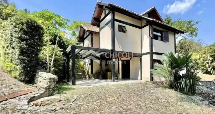 Casa com 3 quartos à venda na Chácara Santa Lúcia, Carapicuíba