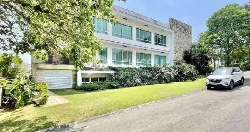 Casa com 6 quartos à venda no Granja Viana, Carapicuíba 